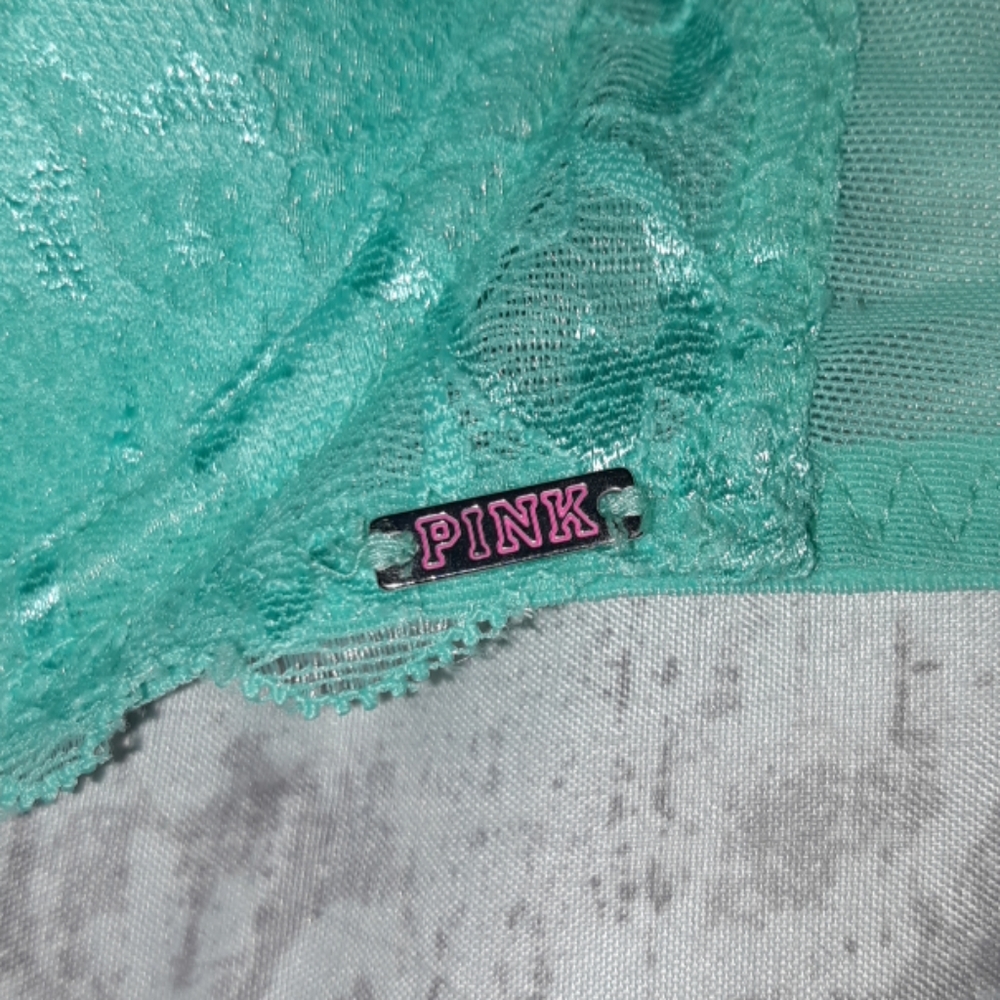 Pink bra - Picture 2 of 3